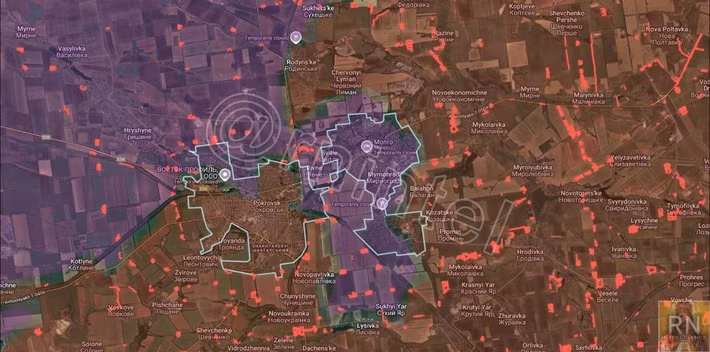 Trước đó, các quan chức quân sự Ukraine tuyên bố rằng, Tổng thống Zelensky sẽ hoàn toàn chịu trách nhiệm về việc bị bao vây nhóm quân phòng thủ Ukraine; mọi đơn vị phải biết đặt lợi ích quân sự lên trên. Đặc biệt nhóm quân Ukraine ở khu đô thị Myrnohrad hiện cũng đang đứng trước nguy cơ bị bao vây hoàn toàn, nếu khu đô thị Pokrovsk thất thủ. (nguồn ảnh Military Review, Kyiv Independent, Ukrinform).