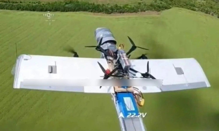 Một quân nhân Ukraine khác, cho biết RFAF cũng đã bắt đầu sử dụng UAV Molniya để đưa UAV FPV đến các khu vực hậu phương. Một đặc điểm quan trọng của chiến thuật này là sử dụng thẻ SIM điện thoại để điều khiển từ xa: Molniya bay mà không cần kênh liên lạc chủ động, định vị bằng la bàn, nên giảm khả năng bị phát hiện.