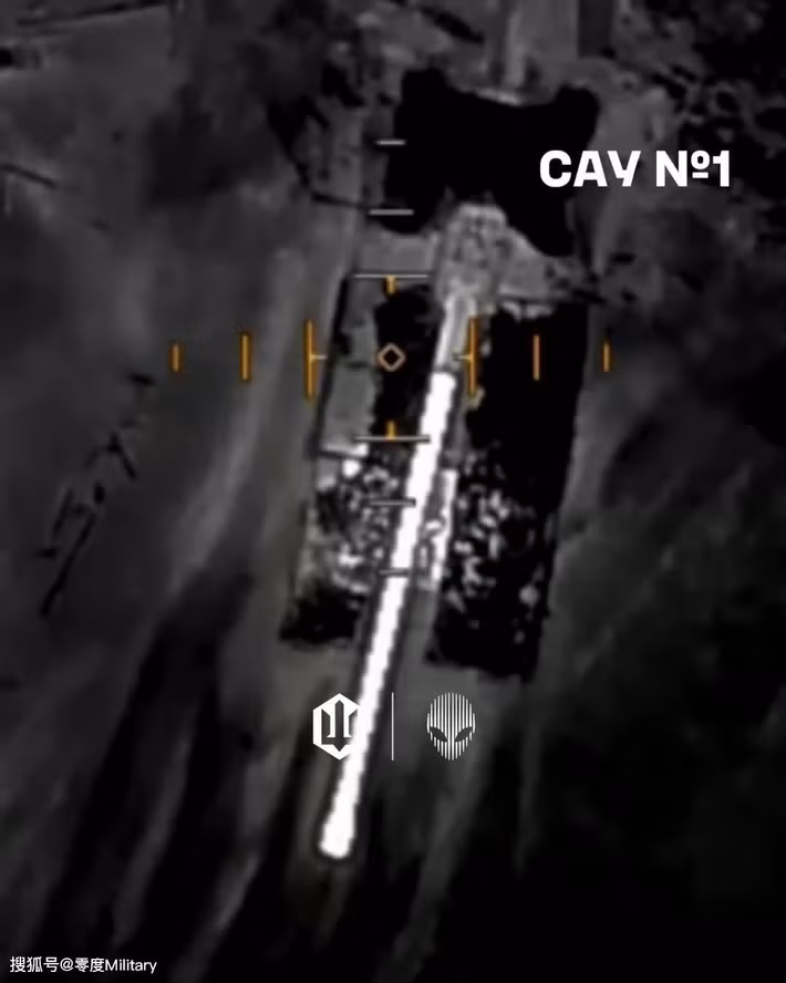 Kênh Deep State của Ukraine ngày 30/9 đã đăng tải một video về một cuộc tấn công thành công vào một trận địa pháo binh tầm xa của Nga, lần này nhắm vào các hệ thống pháo tự hành Koksan. Theo Deep State, các đơn vị vận hành Hệ thống không người lái Ukraine đã phá hủy 4 khẩu pháo tự hành M1989 170mm, còn được gọi là pháo Koksan, trong các chiến dịch ở khu vực Luhansk và Zaporizhzhia.