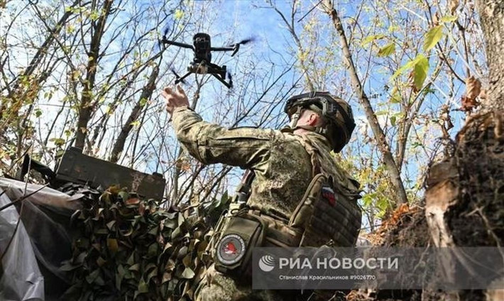 Ở phía tây bắc, quân Nga tiến đến nhà máy xử lý nước thải và bãi rác, trước khi phát triển về phía tây và xâm nhập vào các tuyến đường ở rìa phía bắc Huliaipole. Họ đã củng cố vị trí tại đó và đẩy lùi đối phương. Một số đơn vị Ukraine, vẫn còn hiện diện ở phía bắc sông, trong khu vực đường Naberezhna, nhưng bị bao vây 3 phía.