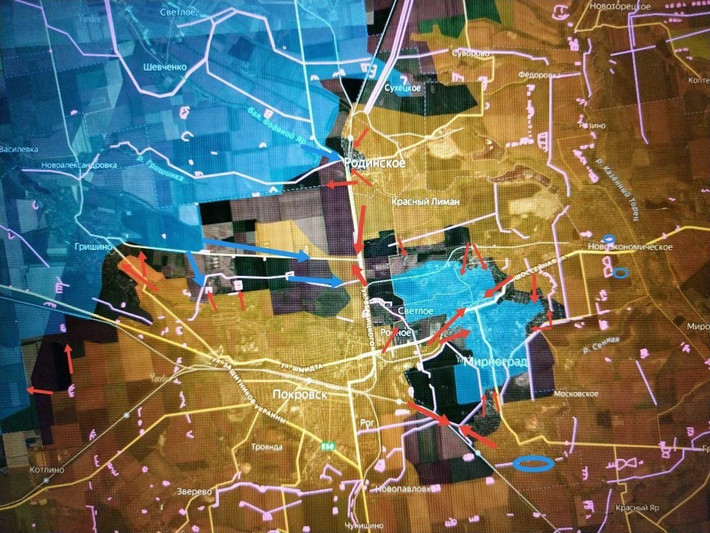 Kênh Telegram Resident cho biết, Tổng Tư lệnh AFU, ngày hôm qua đã báo cáo với tổng thống Zelensky rằng, quân Nga đã hoàn tất việc bao vây quân Ukraine ở khu đô thị Myrnohrad. Kênh Telegram Resident cũng cho biết, tướng Syrsky đã đề nghị Tổng thống Zelensky cho phép rút quân khỏi thành phố.