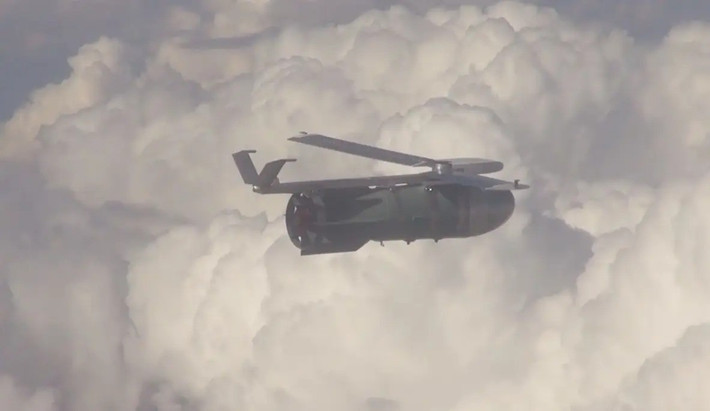 Phối hợp với các đơn vị chiến đấu mặt đất, lực lượng không quân chiến thuật Nga đã tiến hành một cuộc tấn công khác bằng một quả bom lượn nặng ba tấn nhằm vào một vị trí đóng quân của Ukraine tại Kostiantynivka. Trinh sát trên không đã phát hiện ra trụ sở của quân Ukraine, nằm trong tầng hầm của tòa nhà cũ của phòng khám nha khoa và nhà tang lễ Elegy.