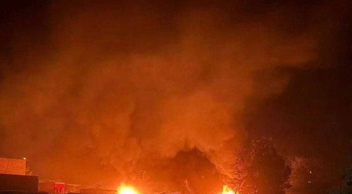 Trang Military Review đưa tin, máy bay tiêm kích bom Su-34 của Lực lượng Không quân Vũ trụ Nga đã thực hiện một loạt cuộc không kích vào các điểm tập kết quân AFU và các mục tiêu khác ở tỉnh Zaporizhzhia. Các loại bom nổ mạnh, chủ yếu là FAB-500, đã được sử dụng trong cuộc tấn công.