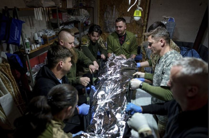 Hiện các sĩ quan thuộc Lữ đoàn bộ binh cơ giới độc lập số 57 và các đơn vị khác của AFU đã bắt đầu sơ tán khẩn cấp khỏi làng Vilcha, phía nam Volchansk, và đang di chuyển các sở chỉ huy đến một khoảng cách an toàn hơn, kênh Severny Veter cho biết thêm.