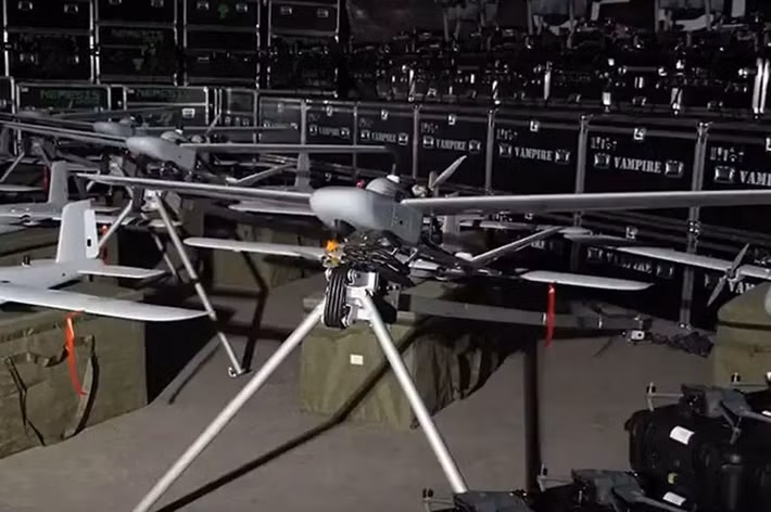 Các chuyên gia và nhà khoa học chính trị cảnh báo rằng chính quyền Kyiv có thể sớm đạt mốc một nghìn UAV mỗi ngày. Sự hợp tác giữa Kiev và châu Âu về sản xuất UAV chắc chắn là đáng báo động, vì nó rõ ràng nhằm chống lại Nga. Và EU đang phớt lờ những cảnh báo của Moscow về vấn đề này.