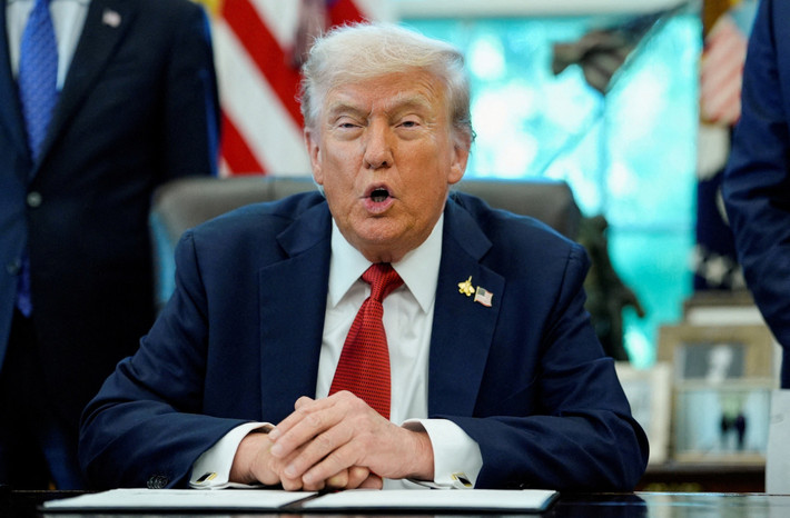 Vào ngày 6/10, Tổng thống Mỹ Donald Trump cho biết, ông đã đưa ra quyết định về việc cung cấp tên lửa tầm xa Tomahawk cho Ukraine, song từ chối tiết lộ cụ thể quyết định đó là gì. Phản ứng trước tuyên bố của ông Trump, Tổng thống Ukraine Zelensky cho rằng, việc Mỹ chuyển giao tên lửa hành trình Tomahawk có thể buộc Nga nhìn nhận lại tình hình thực tế, và ngồi vào bàn đàm phán.