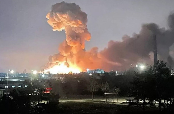 Áp lực này cũng có thể tạo ra những tác động lan tỏa đến dư luận quốc tế vượt ra ngoài phạm vi chiến tranh. Các quốc gia khác cũng đang có những tính toán về việc tác động của chiến tranh hiện đại, từ đó có các biện pháp bảo vệ cơ sở hạ tầng, ứng phó khẩn cấp và đang trở thành những lĩnh vực cạnh tranh chiến lược mới.