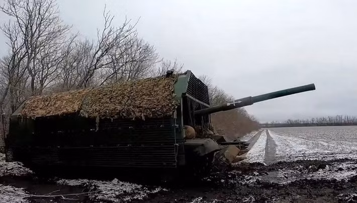 Do đó, chừng nào AFU còn hiện diện nhiều lực lượng tại đây, thì một chiến dịch tấn công đột phá như vậy của RFAF, có thể được coi là không nên, đặc biệt là với quy mô triển khai lực lượng của Nga cũng không phải áp đảo hoàn toàn. Nhiệm vụ bây giờ của RFAF, là tiêu diệt hoặc chế áp các trận địa hỏa lực của AFU đến mức tối thiểu.