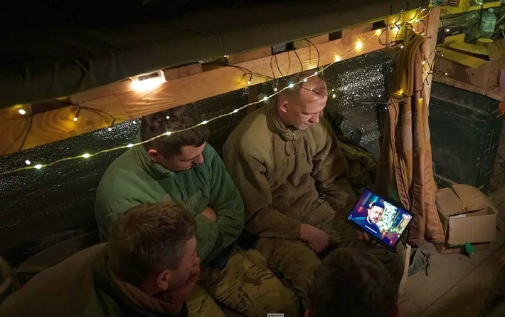 Nhưng chưa hai tuần sau, Bộ Quốc phòng Nga cho biết, Cụm quân Trung tâm của họ đã đánh bại một lữ đoàn đặc nhiệm của Lực lượng Vệ binh AFU ở “mấu lồi Dobropolye”, phía tây bắc thành phố Pokrovsk. Đây là khu vực giao tranh ác liệt trên hướng mặt trận Pokrovsk vừa qua