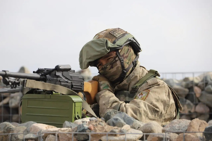 Tình huống này cho phép các đơn vị Nga tiến vào khu vực Dnipropetrovsk, đe dọa phá hủy hoàn toàn hệ thống liên lạc hậu cần của đối phương tại Nam Donetsk. Rất có thể, Bộ Tổng tham mưu RFAF Nga đã có một mục tiêu tham vọng hơn đó là cả khu vực Donetsk, chứ không đơn giản chỉ là chiếm Pokrovsk.