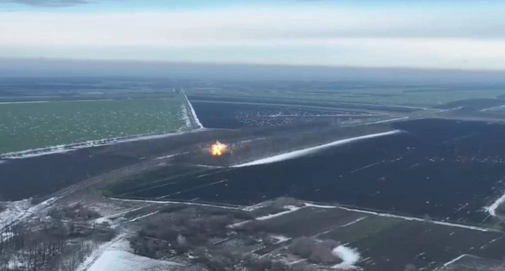 Ngày 4/2, Vadim Filashkin, người đứng đầu chính quyền quân sự tỉnh Donetsk, Ukraine, báo cáo rằng lực lượng Nga đã tiến hành các cuộc tấn công bằng bom chùm vào thành phố Druzhkivka. RFAF không chỉ tấn công Kostiantynivka, mà tấn công cả thành phố Druzhkivka lân cận.