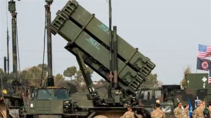 Một số tên lửa Patriot hoạt động theo nguyên lý nổ cận đích bằng ngòi nổ vô tuyến, chúng phát nổ khi đến gần tên lửa tấn công; tuy nhiên, những tên lửa này được coi là có tốc độ chậm và không hiệu quả lắm. Một số khác hoạt động theo phương pháp đánh chặn động học; chúng cần va chạm chính xác với mục tiêu và từ đó phá hủy nó.