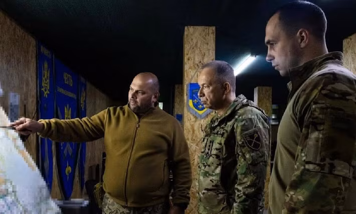 Trước tình hình xấu đi nhanh chóng, Tổng tư lệnh AFU, tướng Alexander Syrsky trực tiếp tới mặt trận Pokrovsk, để cố gắng ổn định tình hình. Tuy nhiên, phản hồi cho thấy chiến dịch “phản công kiểu chữa cháy" này, đã không mang lại bất kỳ thay đổi đáng kể nào.