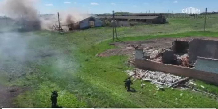 Điều quan trọng cần lưu ý là bản tóm tắt trận chiến của Lữ đoàn 94 đã được hoàn thành nhanh chóng và phổ biến đến mọi cấp từ tiểu đội đến lữ đoàn, giúp họ cải thiện chiến thuật rất nhanh chóng. Và những bản tóm tắt như vậy sẽ ngày càng nhiều và đầy đủ hơn sau khi họ rút về Triều Tiên. Những gì chúng ta biết bây giờ chỉ là một phần nhỏ. (nguồn ảnh KCNA, TASS, Ukrinform).