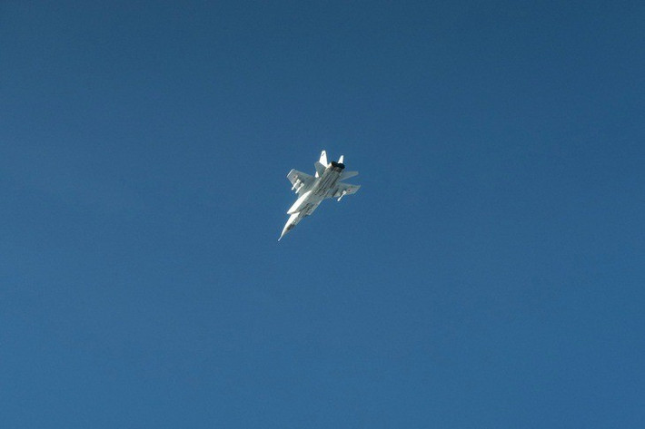 Theo Hãng tin Pháp AFP vào ngày 19-9, Estonia thông báo ba chiến đấu cơ MiG-31 của Nga đã xâm phạm không phận nước này trên vùng vịnh Phần Lan, hành động khiến liên minh Tổ chức Bắc Đại Tây Dương (NATO) và Liên minh châu Âu (EU) cáo buộc là "khiêu khích nguy hiểm".