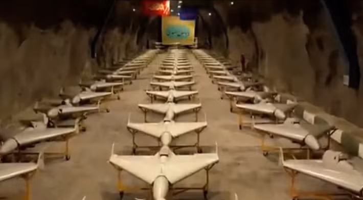 Nhưng bất kể vấn đề cụ thể là gì, điều này cho thấy chiến tranh càng kéo dài, càng gây thiệt hại nặng nề cho Iran. Họ có thể sẽ phụ thuộc nhiều hơn vào UAV tấn công trong tương lai, nhưng điều này không thể so sánh với tốc độ và sức sát thương của tên lửa đạn đạo, mà chỉ có các hệ thống phòng không đánh chặn đắt tiền mới có thể đánh chặn hiệu quả.