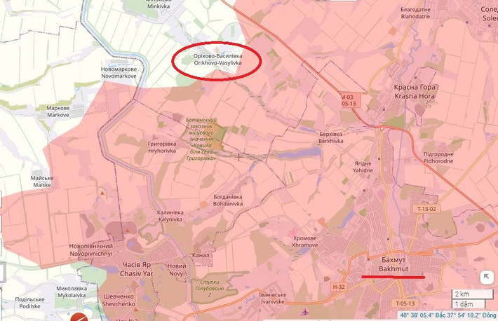 Xa hơn về phía nam, một thành công khác của RFAF, khi ngôi làng Orikhovo-Vasylivka, nơi AFU đã giữ vững phòng tuyến từ năm 2023 khi họ rút lui khỏi Bakhmut, đã thất thủ. Sau khi RFAF kiểm soát Minkivka, đã phát triển dọc theo quốc lộ M-03, chiếm được Privolye.