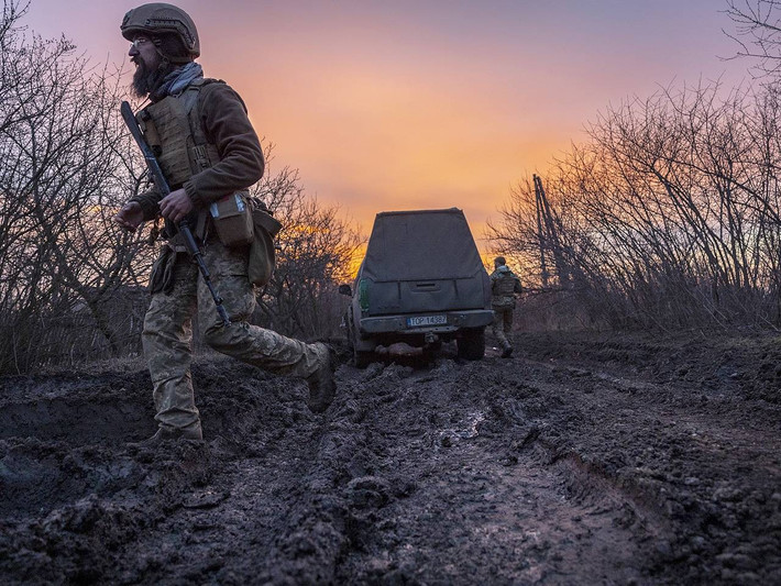 Vẫn còn những người khác đề cập rằng trong 10 tháng đầu năm 2024, đã có 60.000 vụ kiện liên quan đến đào ngũ trong quân đội Ukraine, gần gấp đôi tổng số của hai năm trước đó, và tình hình ở Lữ đoàn 155 chỉ là một hình ảnh thu nhỏ của vấn đề này.