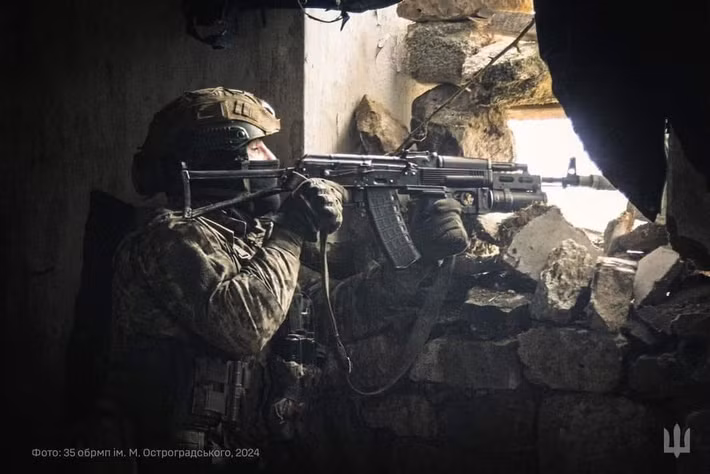 Như vậy, những nỗ lực tung các đơn vị tinh nhuệ nhất của Bộ Tổng tham mưu AFU vào phản công, nhằm mở đường máu cho các đơn vị của họ rút chạy khỏi vòng vây ở khu đô thị Pokrovsk-Myrnohrad đã thất bại. Có thể nói, "đốm lửa" của quân Ukraine chưa kịp bùng lên đã vội lụi tàn.