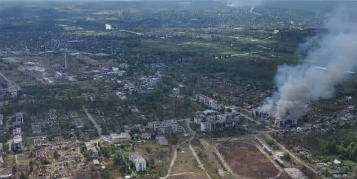 Hầu như mỗi tòa nhà ở Kupyansk đều là một cứ điểm dài hạn được thiết kế kỹ lưỡng và bảo vệ chặt chẽ. Nhưng giờ đây, quân đội Nga đã chiếm được 5.667 trong tổng số 8.667 tòa nhà (tương đương 65%) và tiến dần tới chiến thắng cuối cùng