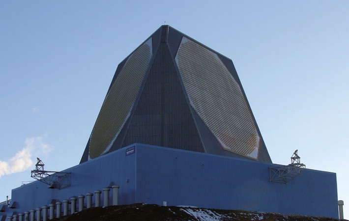 Điều này là điều dễ hiểu, vì Mỹ và đồng minh mất các radar quan trọng, dù chỉ là tạm thời, nhưng cũng có nguy cơ làm suy yếu các nỗ lực đánh chặn tên lửa và UAV của Iran; từ đó khiến các loại vũ khí này có thể thành công với tỷ lệ cao hơn.