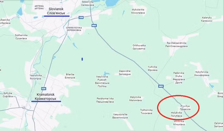 Kênh Readovka cho biết, trong bối cảnh hiện nay, nếu RFAF đến được Kramatorsk, việc phòng thủ Kostiantynivka có thể bị “lãng quên”. Còn xa hơn về phía bắc, quân Nga tiến về Privolnoye và Minkivka dọc theo đường cao tốc E40, cách Slavyansk chưa đầy 20 km. Để ngăn chặn bước tiến của quân Nga, phía Ukraine đã phá hủy cây cầu ở Privolnoye.