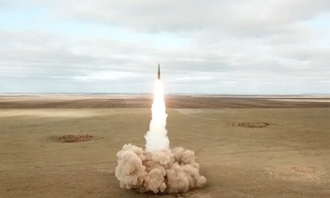 Truyền thông Ukraine cho biết, vào thời điểm xảy ra cuộc tấn công, lễ kỷ niệm thành lập Tiểu đoàn Thủy quân lục chiến số 35 của Lực lượng vũ trang Ukraine đang được tổ chức và một buổi lễ trao giải thưởng có đốt lửa và thắp đuốc đã được lên kế hoạch.