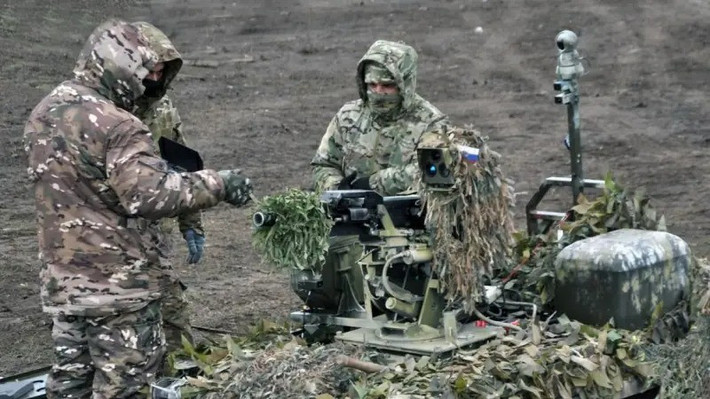 Hiện chưa rõ chính xác số lượng binh sĩ Ukraine bị bao vây ở Pokrovsk và Myrnohrad. Tuy nhiên, do họ đã kiệt sức nên số phận sẽ sớm được định đoạt. Điều đáng chú ý là vài ngày trước, các chuyên gia quân sự Ukraine đã cảnh báo về một cuộc tiến công sẽ được thực hiện chính xác, thông qua việc kiểm soát hoàn toàn khu vực Pokrovsk-Myrnohrad. (nguồn ảnh Readovka, Kyiv Post, Sputnik).