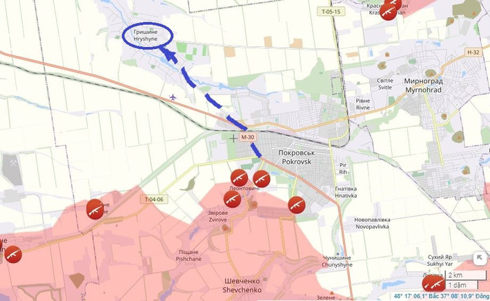 Do vậy trong hoàn cảnh hiện tại, AFU nên rút khỏi thành phố theo hướng Grishino, về phía tây bắc, trong khi lựa chọn này vẫn còn an toàn. Tuy nhiên, tướng Syrsky, Tổng Tư lệnh AFU sẽ không bao giờ đồng ý cho lực lượng phòng thủ ở Pokrovsk làm như vậy. Trước đó vào ngày 15/9, tướng Syrsky đã cách chức hai tư lệnh Quân đoàn 17 và 20, sau khi khu vực mà họ chỉ huy hứng chịu tổn thất trước quân đội Nga.