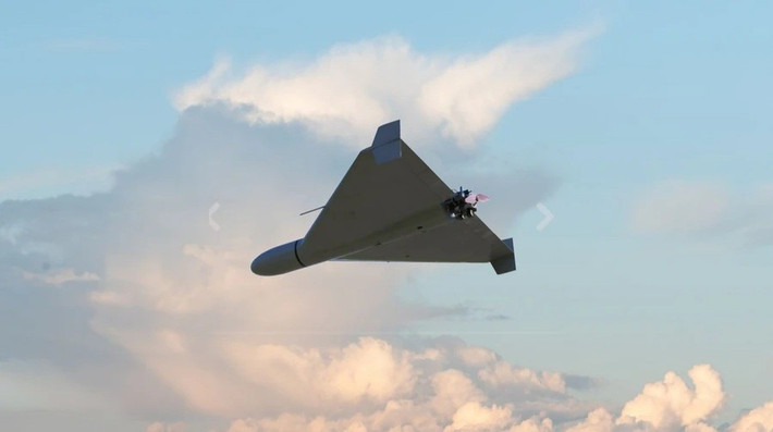 “Hãy xem kẻ thù sẽ sử dụng gì tiếp theo, người Nga sử dụng một lượng lớn UAV tấn công tự sát Geran (Geranium); đây thực chất là tên lửa hành trình giá rẻ. Điều này đã giúp cho người Nga có thể giảm đáng kể chi phí cho các cuộc tấn công bằng tên lửa hành trình”, Khrapchinsky nhận xét.