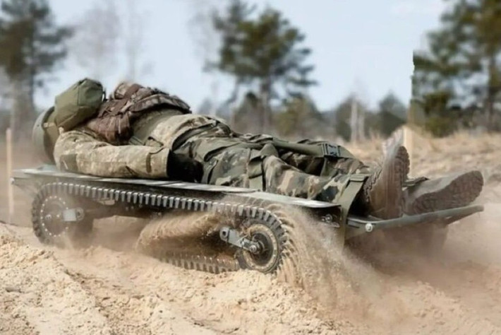 Như đã đề cập ở trên, các đơn vị của Lữ đoàn Rubicon cũng được giao nhiệm vụ tiêu diệt các phương tiện không người lái mặt đất (UGV), mà AFU sử dụng như một phương án thay thế tạm thời cho xe bọc thép, để sơ tán người bị thương và tiếp vận đến khu vực nguy hiểm.