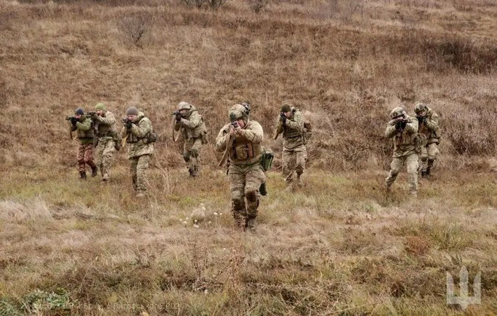 Khách quan đánh giá, những "chiến hào tự sát" này đúng như danh tiếng của chúng. Chúng không hẳn là công sự mà là bẫy lính, và việc chúng có thể cầm cự được bao lâu hoàn toàn phụ thuộc vào may rủi.