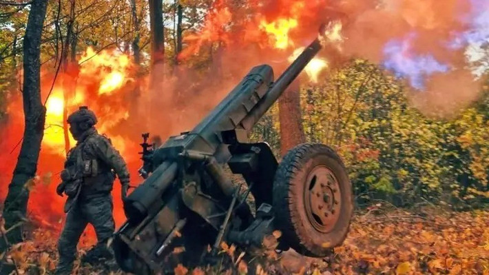 Có thể khẳng định, tình hình của quân phòng thủ Ukraine ở khu vực nội đô thành phố Pokrovsk đang rất nguy cấp, khi quân Nga đang tiếp tục nắm giữ thế chủ động, từng bước nhưng chắc chắn củng cố các vị trí then chốt trên các tuyến đường tiếp cận thành phố và bên trong thành phố.