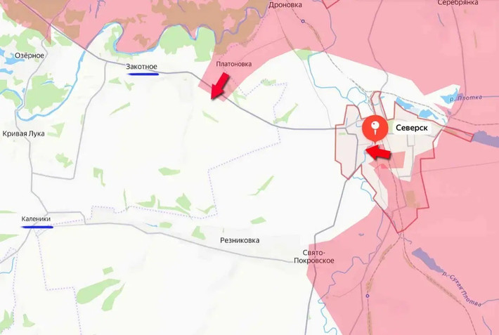 Nhờ các hoạt động tấn công ở phía tây bắc thành phố, các nhóm tấn công Nga đã cắt đứt một đoạn đường khác trên tuyến đường Seversk-Lyman-Slavyansk. Đoạn đường này nằm ở phía nam của Platonivka, đã được quân Nga kiểm soát từ trước đó. Trong vài giờ qua, ít nhất 10 km2 lãnh thổ trong và xung quanh Seversk đã nằm dưới sự kiểm soát của quân Nga.