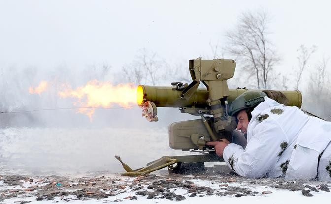 Tại khu vực mặt trận này, cứ mỗi km quân Nga tiến lên, tình hình đối với lực lượng AFU đồn trú ở Orekhov lại càng bị đe dọa nhiều hơn. Ngay khi con đường này (Quốc lộ 8) bị cắt đứt hoàn toàn hoặc giao thông bị chặn đứng bằng hỏa lực, quân Ukraine ở Orekhov sẽ mất đi tuyến đường tiếp tế chính.