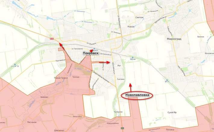 Các lực lượng tấn công của Cụm quân Trung tâm RFAF đã tiếp cận Pokrovsk từ phía nam, tiến vào Novopavlivka, giáp ranh với thành phố. Ngôi làng chỉ là một con phố lớn, được ngăn cách với thành phố bằng một tuyến đường sắt. Các nhóm đặc công và trinh sát RFAF đã tiến vào trong thành phố từ hướng này, và lực lượng chủ lực dự kiến ​​sẽ sớm tiến vào.