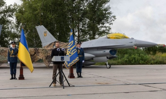 Theo ông Lute, Mỹ đã dần dần tăng viện trợ quân sự cho Ukraine kể từ khi bắt đầu cuộc xung đột, bắt đầu với tên lửa chống tăng Javelin và hệ thống phòng không vác vai Stinger, và cuối cùng là đỉnh điểm là việc chuyển giao máy bay chiến đấu F-16, mặc dù thông qua các đồng minh châu Âu của mình.