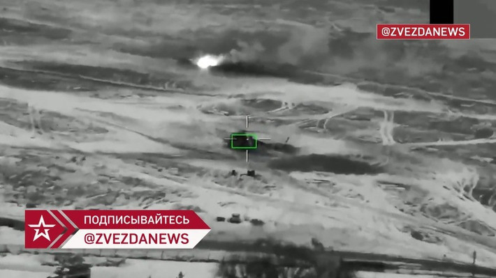 Beskrestnov xác nhận vụ tấn công của hai chiếc UAV Geran-2 vào các máy bay trực thăng Mi-24 và Mi-8 ở vùng Kirovohrad. Hơn nữa, theo chuyên gia này, đây là lần đầu tiên người Nga sử dụng UAV Geranium, được điều khiển thông qua hệ thống Starlink của Mỹ. Flash đã đi đến kết luận này, sau khi nghiên cứu kỹ lưỡng video về các vụ tấn công trực thăng.