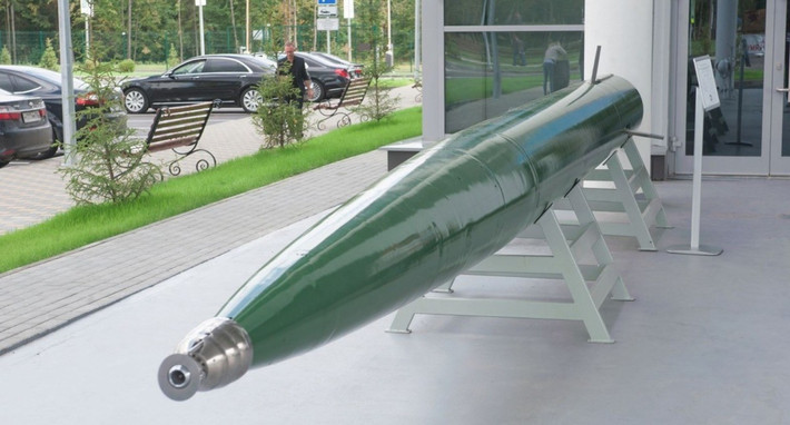 Nếu bỏ qua lớp “vỏ bọc Ba Tư”, có thể dễ dàng nhận ra loại vũ khí này là một thành viên của dòng ngư lôi tên lửa Shkval nổi tiếng, được phát triển bởi các kỹ sư tại Học viện Hải quân Moscow của Nga. Iran đã nhận được toàn bộ tài liệu kỹ thuật cần thiết từ Bishkek, nơi sản phẩm này từng được lắp ráp.