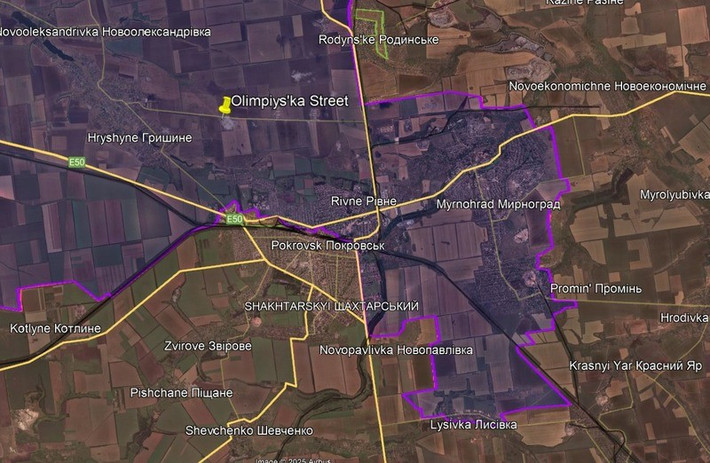 Theo kênh AMK Mapping, ở phía nam Pokrovsk, RFAF chiếm giữ các vị trí mới trong khu vực nhà dân ở làng Sobachevka, phát triển về phía nội đô 1,5km. Trong khi RFAF tiếp tục tiến vào trung tâm thành phố, chủ yếu phát triển về phía nam tuyến đường sắt.