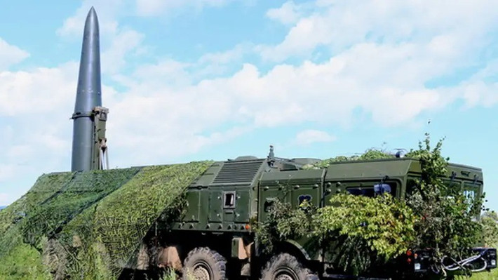 Con số này thấp hơn 6% so với tháng 9, nhưng vẫn gần với con số kỷ lục trong toàn bộ thời gian diễn ra các hoạt động quân sự, AFP viết. Xin nhắc lại, khi cuộc chiến Nga-Ukraine mới diễn ra, các nguồn tin từ Ukraine và phương Tây thường xuyên đưa tin rằng Nga sắp hết tên lửa và sẽ không còn khả năng tấn công Ukraine nữa.