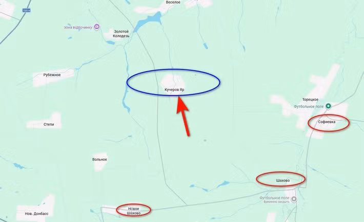 Trong khi đó, tại phía bắc Pokrovsk, hiện được biết đến với tên gọi “mấu lồi Dobropillya”, vì Dobropillya hiện là mục tiêu tấn công chính của Quân đội Nga (RFAF). Mặc dù tốc độ tấn công không nhanh, nhưng vẫn có những tiến bộ. Theo cả nguồn tin của chúng Nga và của Ukraine, các nhóm tấn công của RFAF đã tiến vào Kucherov Yar, nơi mà AFU sử dụng làm đầu cầu để "giải vây" Pokrovsk và Myrnohrad.