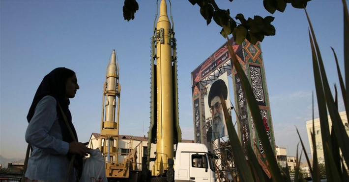 Sau hơn hai tuần giao tranh, câu hỏi hiện nay là Iran còn khoảng bao nhiêu tên lửa, và có thể tiếp tục chiến đấu kéo dài được lâu? Theo đánh giá mới nhất của các viện nghiên cứu Mỹ, Iran hiện đang sở còn hữu ít nhất 1.700–2.100 tên lửa, bao gồm tên lửa đạn đạo, tên lửa hành trình và tên lửa chống hạm.