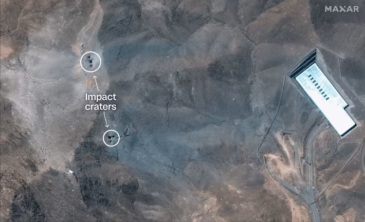 Bộ trưởng Quốc phòng Mỹ Hergsos tuyên bố rằng, các vụ phóng tên lửa và UAV tấn công của Iran đã giảm 90%, nhưng thông tin tình báo cho thấy Iran vẫn còn khoảng một nửa số bệ phóng và hàng nghìn UAV tấn công tầm xa.