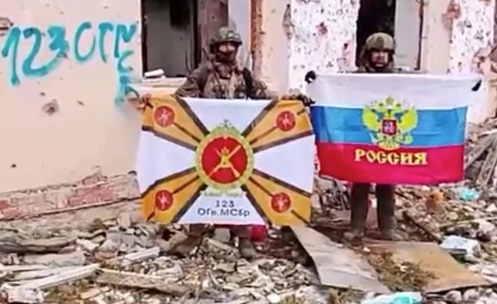 Tuy nhiên, xa hơn về phía nam, AFU thiếu quân số và lực lượng cần thiết để ngăn chặn đối phương. Bộ Tổng tham mưu AFU đơn giản là không thể rút quân từ bất cứ đâu để chi viện. Họ không thể đẩy nhanh việc rút lui khỏi Seversk và khu vực xung quanh.