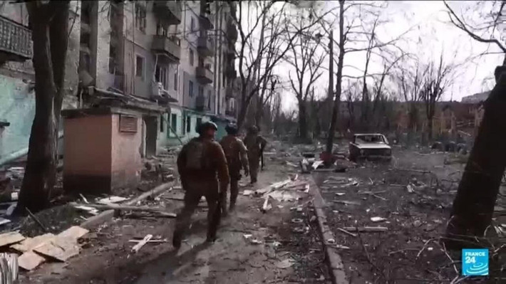 Sau khi khu đô thị Pokrovsk bị RFAF chiếm giữ, Lữ đoàn Dù 25 và Lữ đoàn Thủy quân Lục chiến 38 của AFU, đang phòng ngự ở Myrnohrad đã hoàn toàn bị bao vây và không có cơ hội thoát ra. “Vòng kim cô" của Nga quanh Mirnograd ngày càng siết chặt và AFU hiểu rằng, số phận thành phố chỉ còn vài ngày nữa là sẽ được định đoạt, giống như Pokrovsk lân cận.