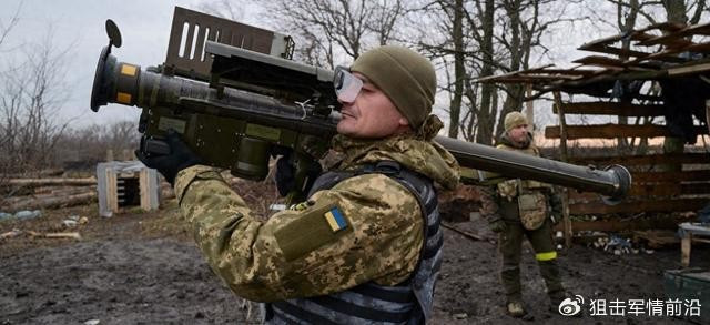 Với nguồn lực hạn chế, Ukraine dường như “lực bất tòng tâm”, khi phải đối mặt với bom lượn UMPK của Nga. Hệ thống phòng không của quân đội Ukraine không chỉ bị hạn chế về số lượng, mà còn thiếu hiệu quả để đánh chặn những quả bom như vậy.