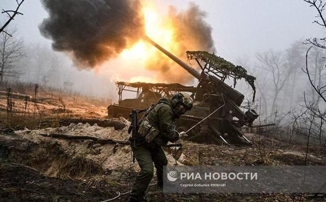 Như vậy, Quân đội Nga đã triển khai 10 tập đoàn quân trên năm mặt trận chính, dọc theo chiến tuyến dài 1.000 km. Ngoài ra, một số lượng lớn lính thủy đánh bộ, lính dù và các lữ đoàn đặc nhiệm độc lập của Quân đội Nga, cũng được triển khai. Đây có thể là một trong những cuộc tấn công trên bộ lớn nhất thế kỷ này, đồng thời với 10 cụm tập đoàn quân tham gia chiến đấu.