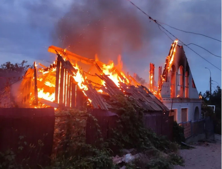 Ban đầu, quân Nga buộc phải rút khỏi làng Nykanorivka, nhưng họ nhanh chóng triển khai máy bay chiến đấu và pháo tầm xa để oanh tạc. Không rõ liệu quân Nga có thực sự rút lui hay không? Nhưng ngay cả khi họ rút lui, ngôi làng có thể đã bị ném bom dữ dội, và quân Ukraine liệu có chịu được các đòn tấn công hỏa lực này không?