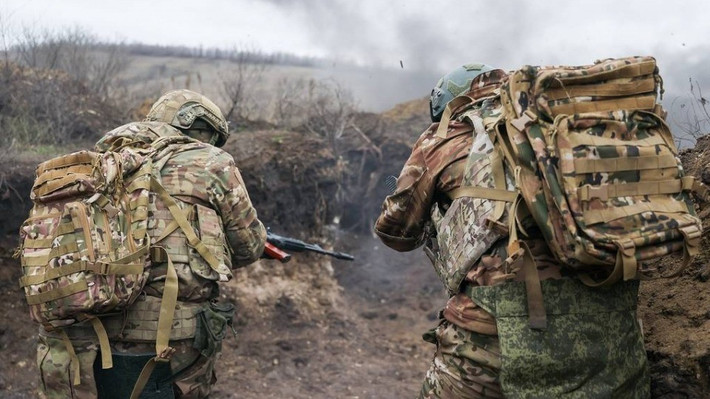 Việc RFAF đẩy mạnh tiến công ở khu vực Vodyany Yar, giúp họ đẩy lui quân Ukraine khỏi khu vực phía bắc khu đô thị Pokrovsk và Myrnohrad, đã được Nga tuyên bố kiểm soát trước đó. Đồng thời, việc tiến nhanh về phía tây, khiến Quân đội Ukraine (AFU), không còn thời gian thiết lập các tuyến phòng thủ mới ở khu vực Dobropillia nói trên.